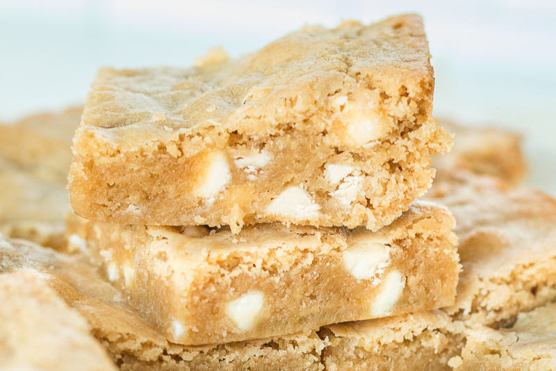 White Chocolate Chip Blonde Bar
