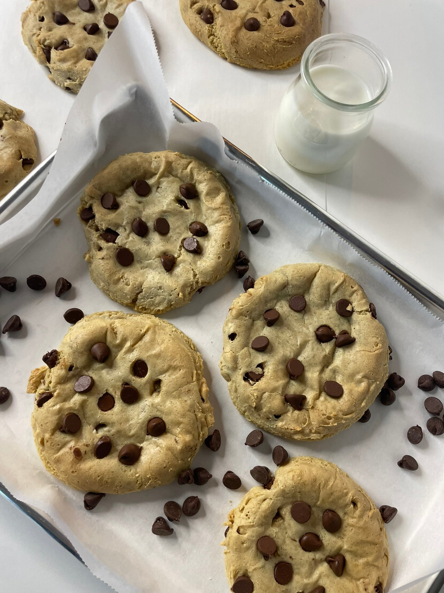 Chocolate Chip Cookies - Oversized