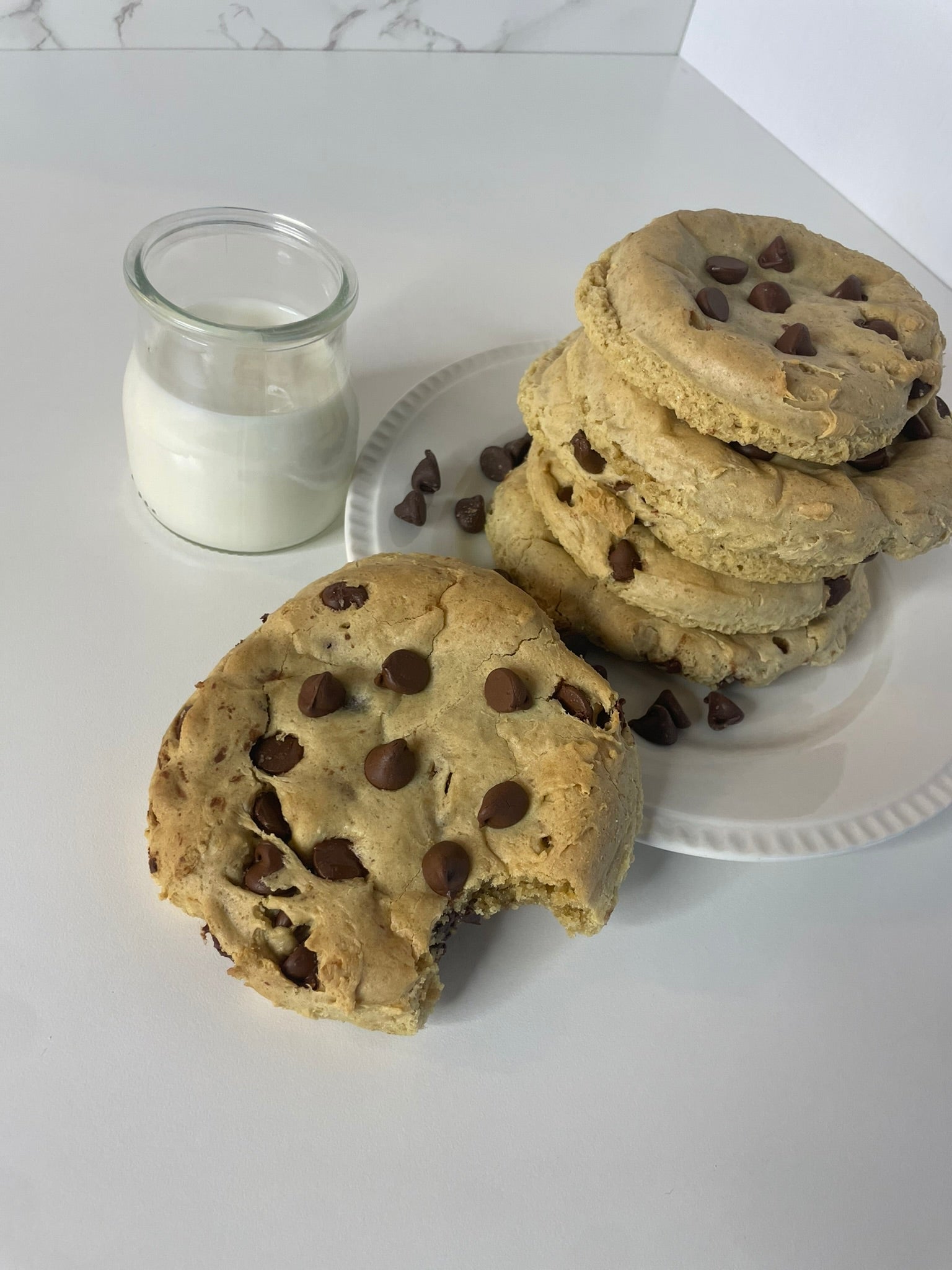 Chocolate Chip Cookies - Oversized